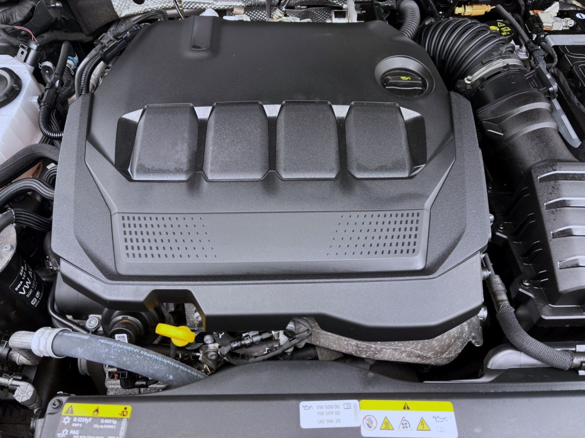 Thumb 17: Volkswagen Golf Variant 2.0 TDI DSG STYLE NAVI KAMERA HuD LED+