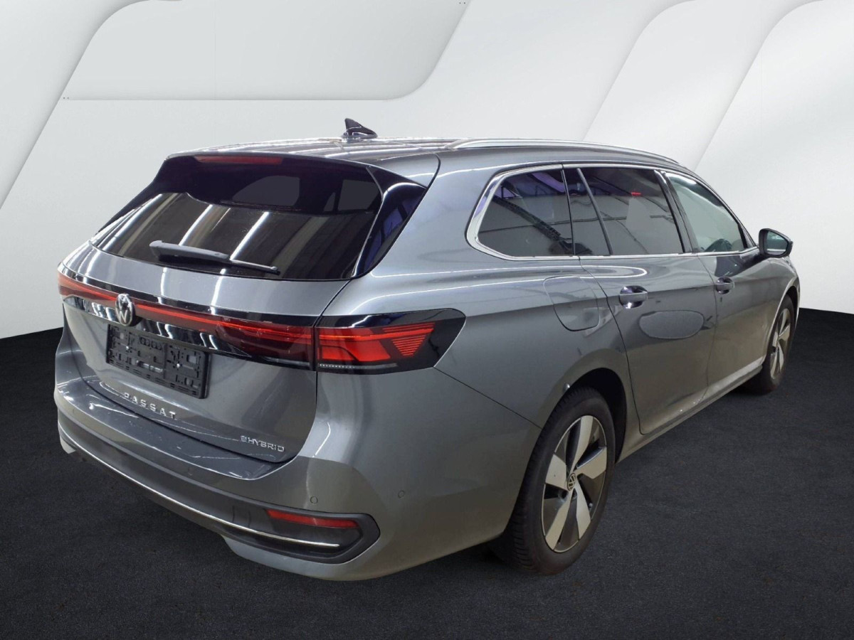 Thumb 1: Volkswagen Passat Variant 1.5 TSI eHybrid DSG BUSINESS AHK NAVI HuD SITZHZG