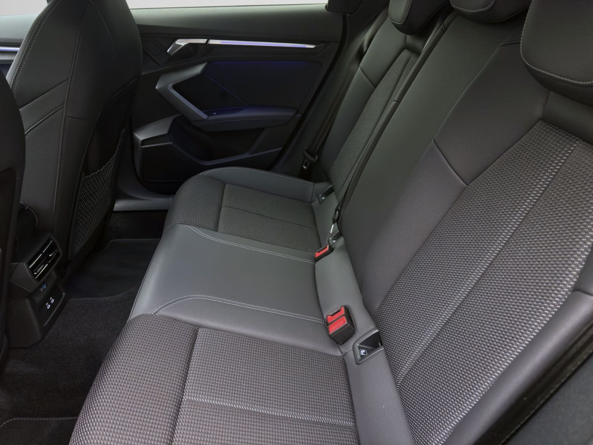 Thumb 14: Audi A3 Sportback 35 TDI S LINE NAVI KAMERA LED SITZHZG