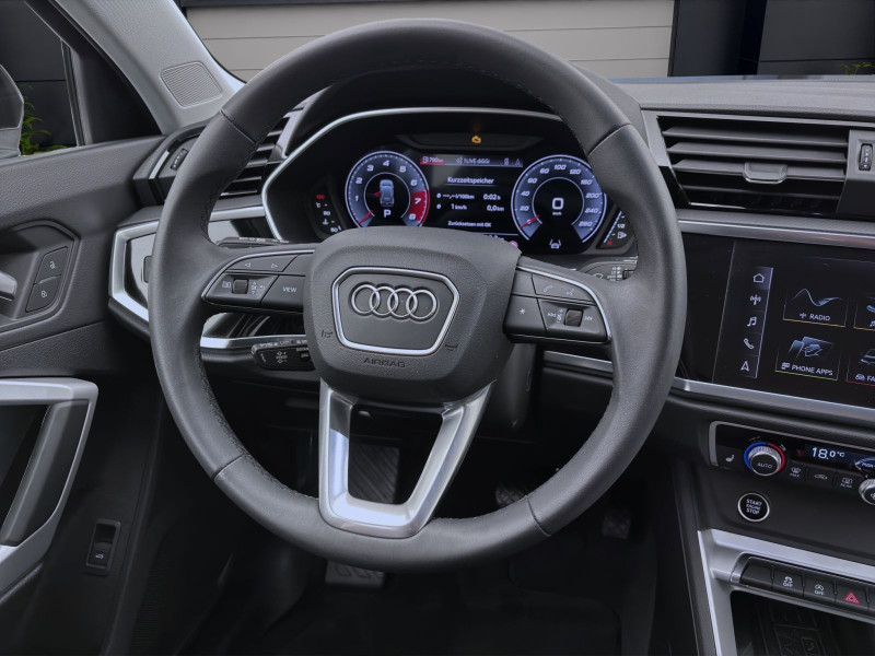 Bild 11: Audi Q3 35 TFSI NAVI+ AHK KAMERA SITZHZG PDC