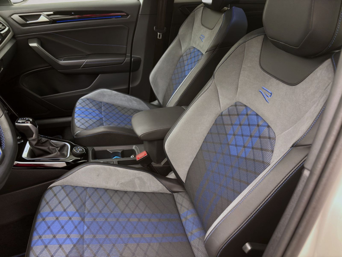 Thumb 8: Volkswagen T-Roc 4M R AHK NAVI KAMERA IQ.LIGHT