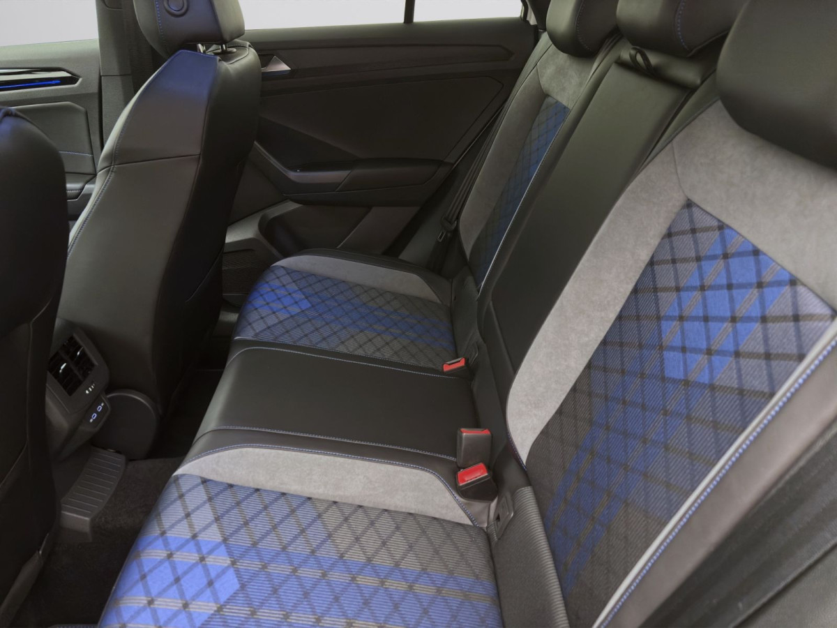Thumb 14: Volkswagen T-Roc 4M R AHK NAVI KAMERA IQ.LIGHT