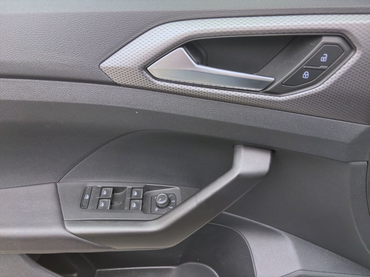 Thumb 9: Volkswagen T-Cross 1.5 TSI DSG ACTIVE NAVI KAMERA SITZHZG PDC