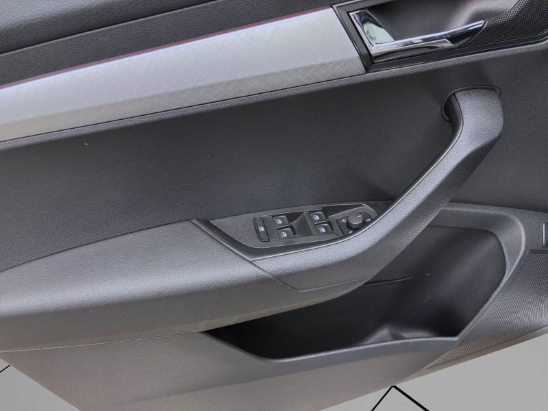 Bild 9: Škoda Karoq 2.0 TDI DSG TOUR NAVI KAMERA MATRIX PDC