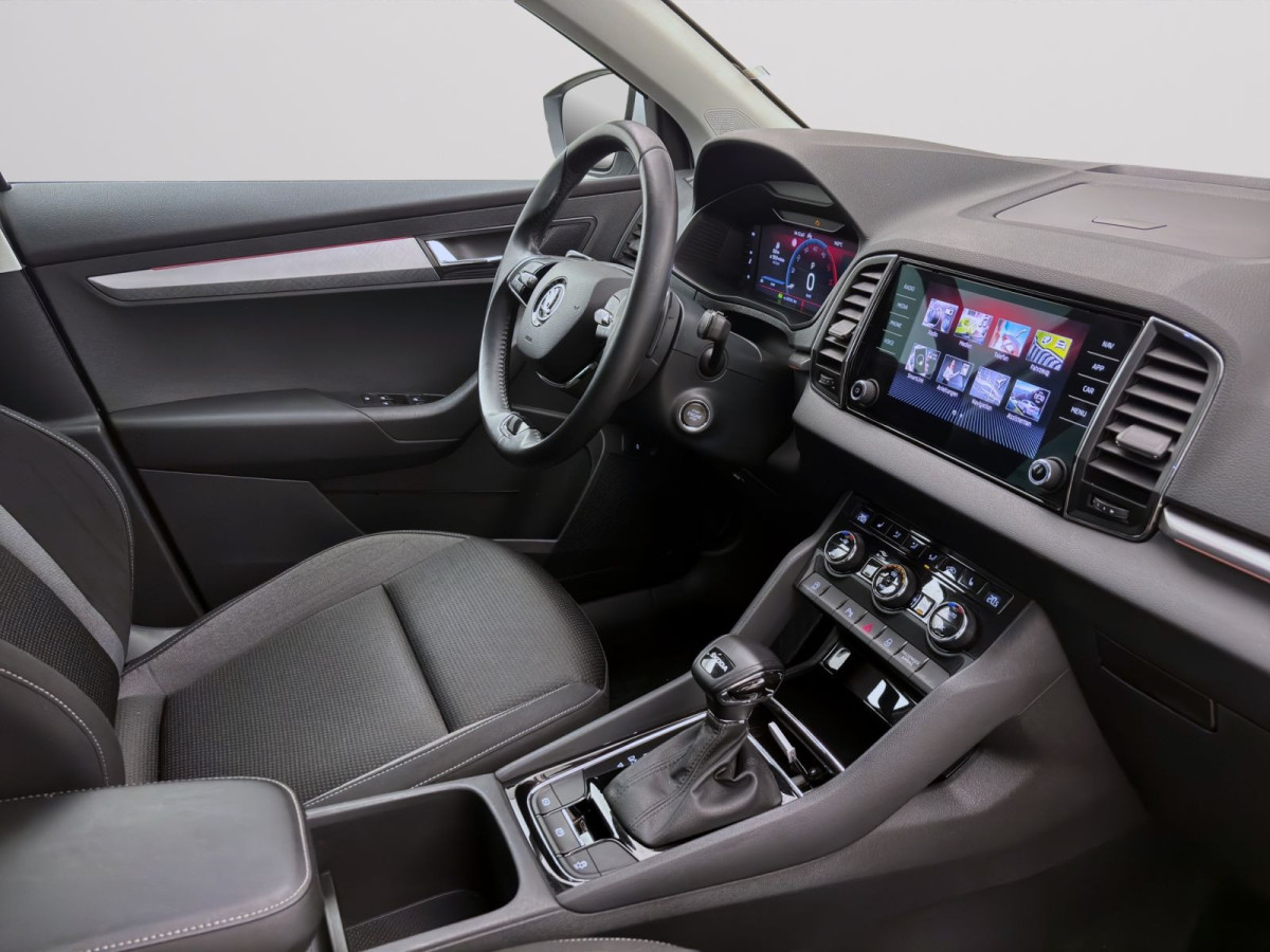 Thumb 16: Škoda Karoq 2.0 TDI DSG TOUR NAVI KAMERA MATRIX PDC