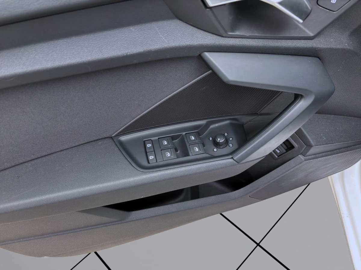 Thumb 9: Audi A3 Limousine 30 TDI ADVANCED PANO NAVI SITZHZG VIRTUAL