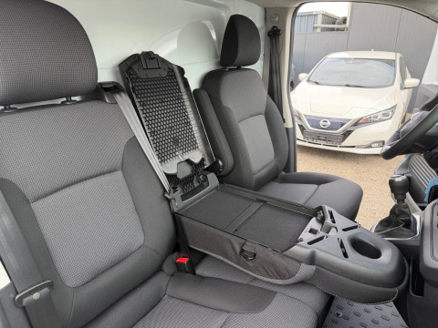 Ansicht 14 - Neuwagen Fahrzeug, Modell Primastar der Marke Nissan von Verkäufer Automobile J.Heddier GmbH