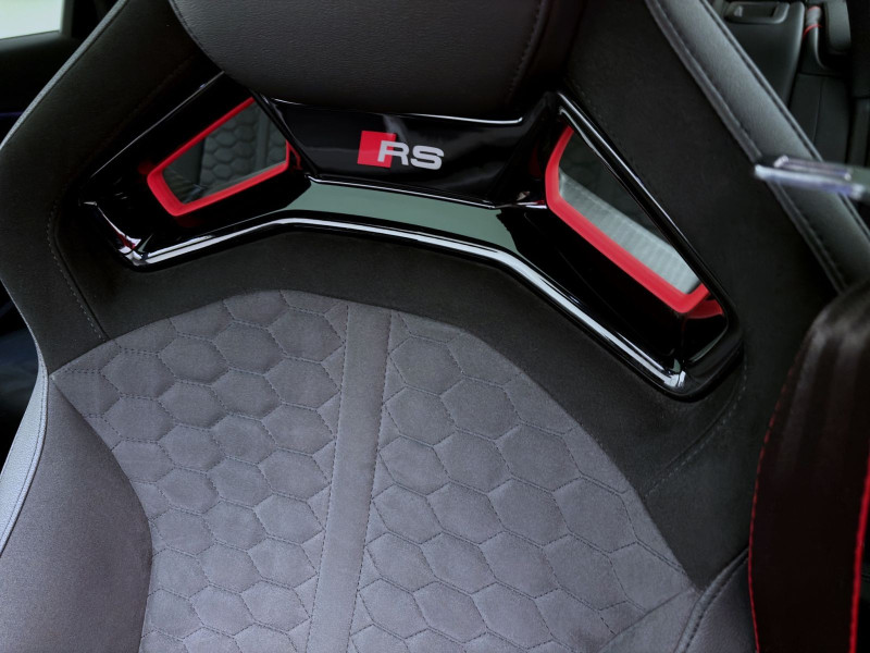 Bild 21: Audi RS4 Avant Q RS Competition Plus PANO AHK MATRIX NAVI B&O HuD