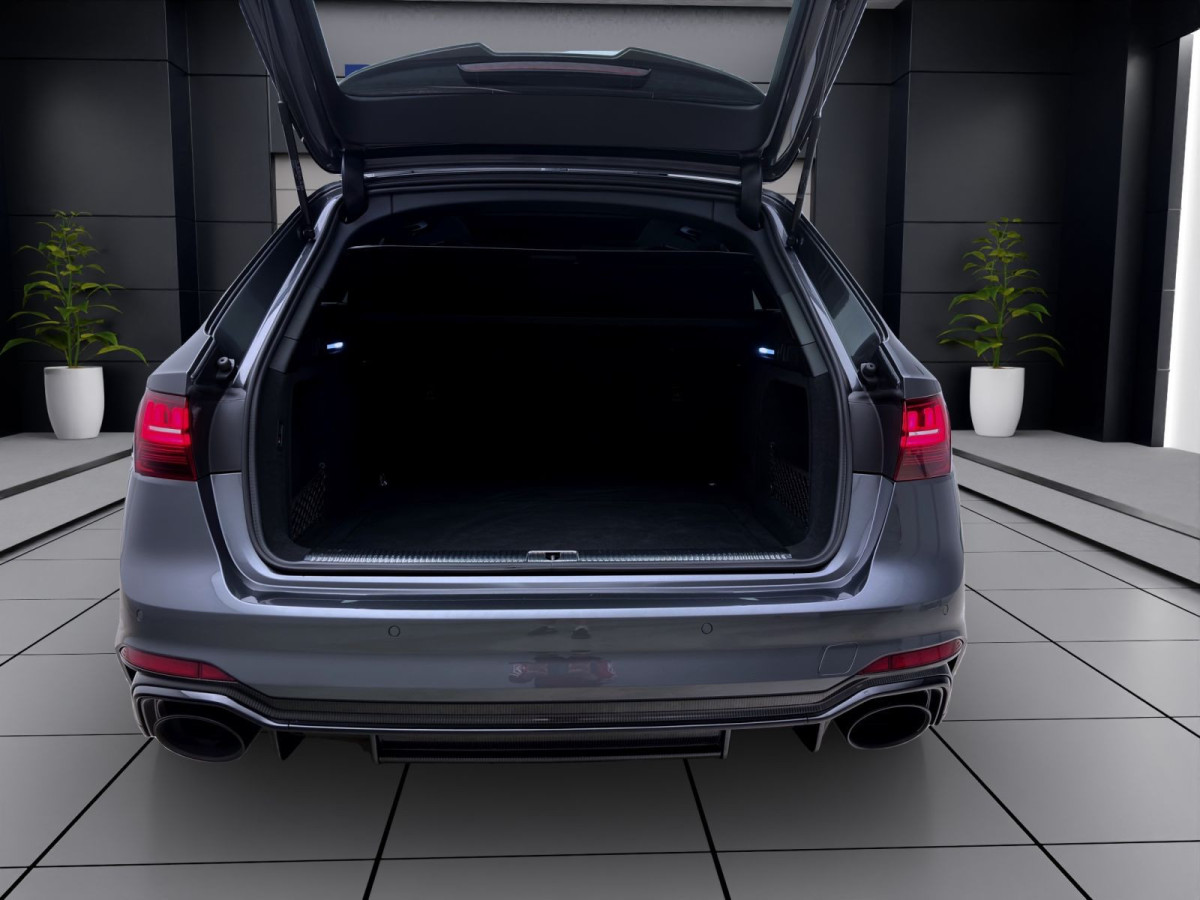 Thumb 4: Audi RS4 Avant Q RS Competition Plus PANO AHK MATRIX NAVI B&O HuD