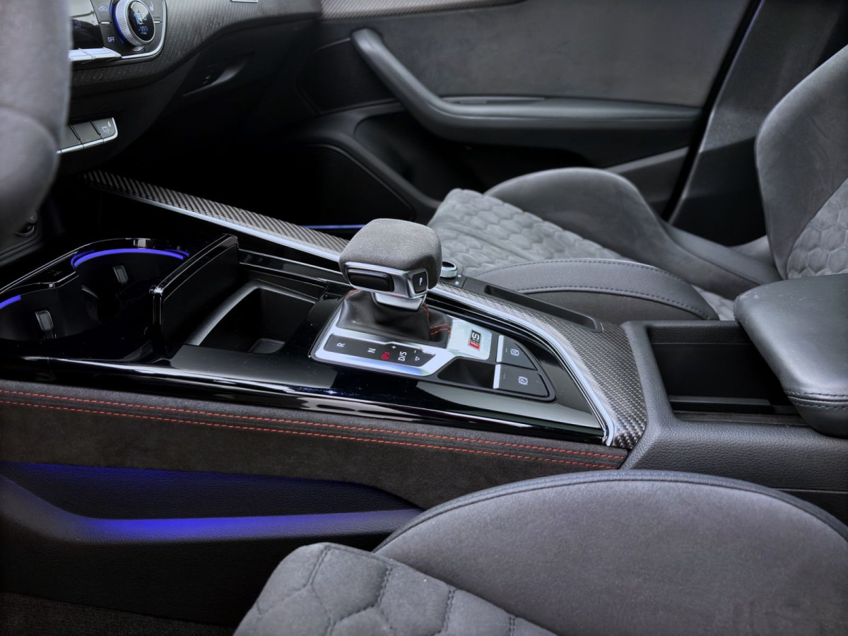 Thumb 14: Audi RS4 Avant Q RS Competition Plus PANO AHK MATRIX NAVI B&O HuD