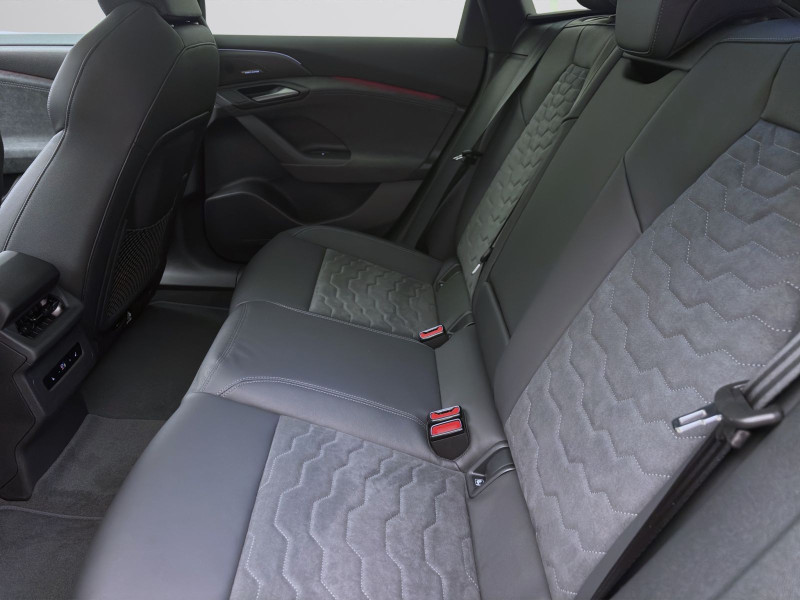 Bild 14: Audi A6 Avant e-tron PERFORMANCE S LINE BUSINESS AHK B&O HUD LM21 PANO