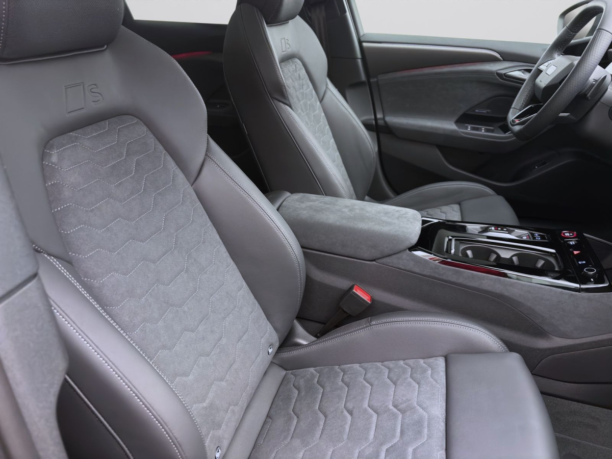 Thumb 15: Audi A6 Avant e-tron PERFORMANCE S LINE BUSINESS AHK B&O HUD LM21 PANO
