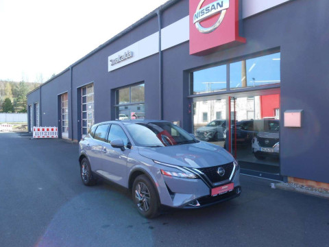 Automodell: Qashqai in der Farbe grau