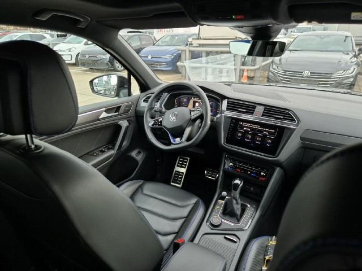 Thumb 2: Volkswagen Tiguan 2.0 TSI DSG 4M R PANO AHK NAVI KAMERA LM20