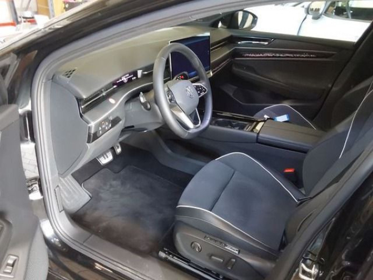 Thumb 2: Volkswagen ID.7 Tourer PRO NAVI AHK MATRIX KLIMA PDC