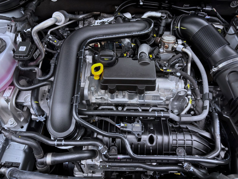 Bild 17: Škoda KAMIQ MONTE CARLO DSG PANO KAM LED SHZ 17" SMARTL