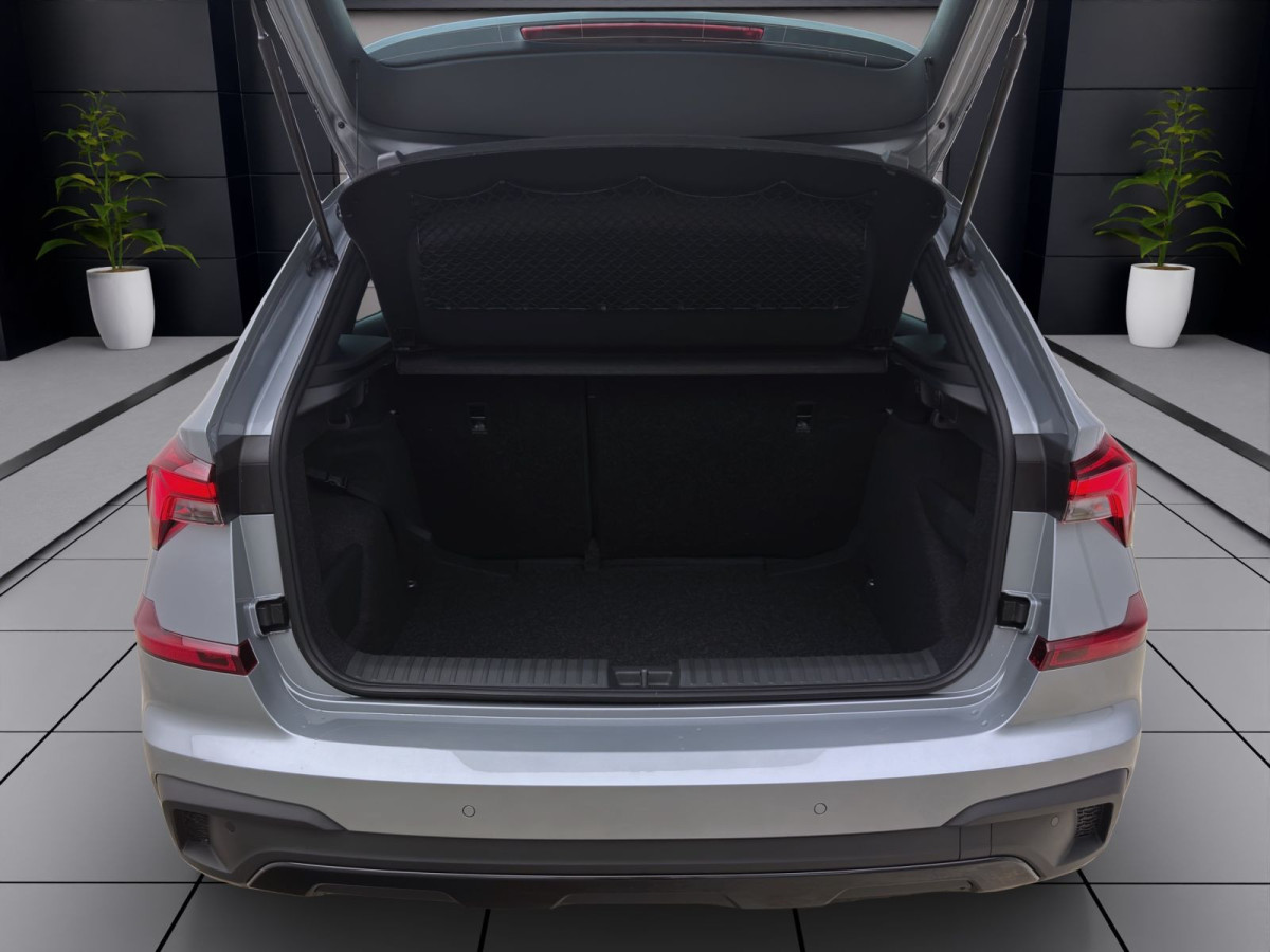 Thumb 3: Škoda KAMIQ MONTE CARLO DSG PANO KAM LED SHZ 17" SMARTL