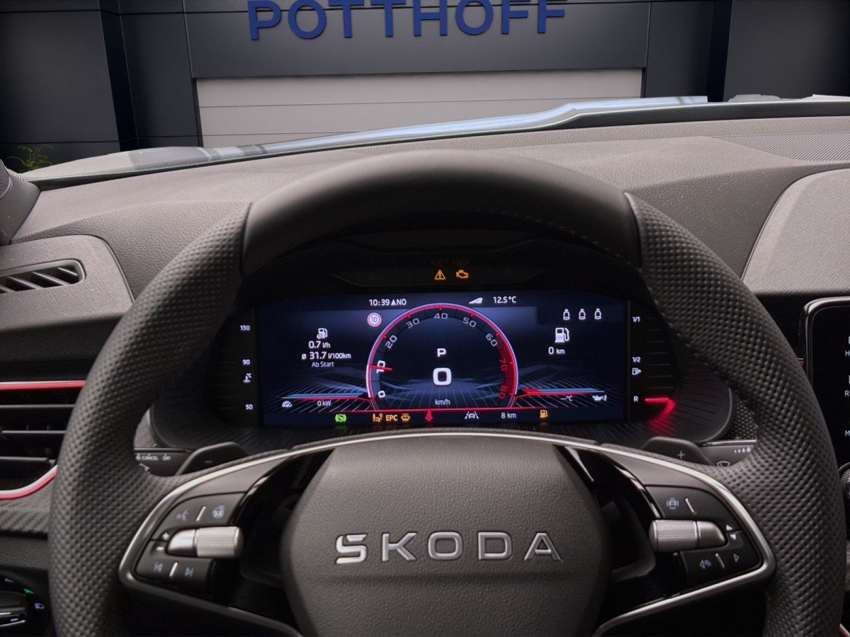 Thumb 11: Škoda KAMIQ MONTE CARLO DSG PANO KAM LED SHZ 17" SMARTL