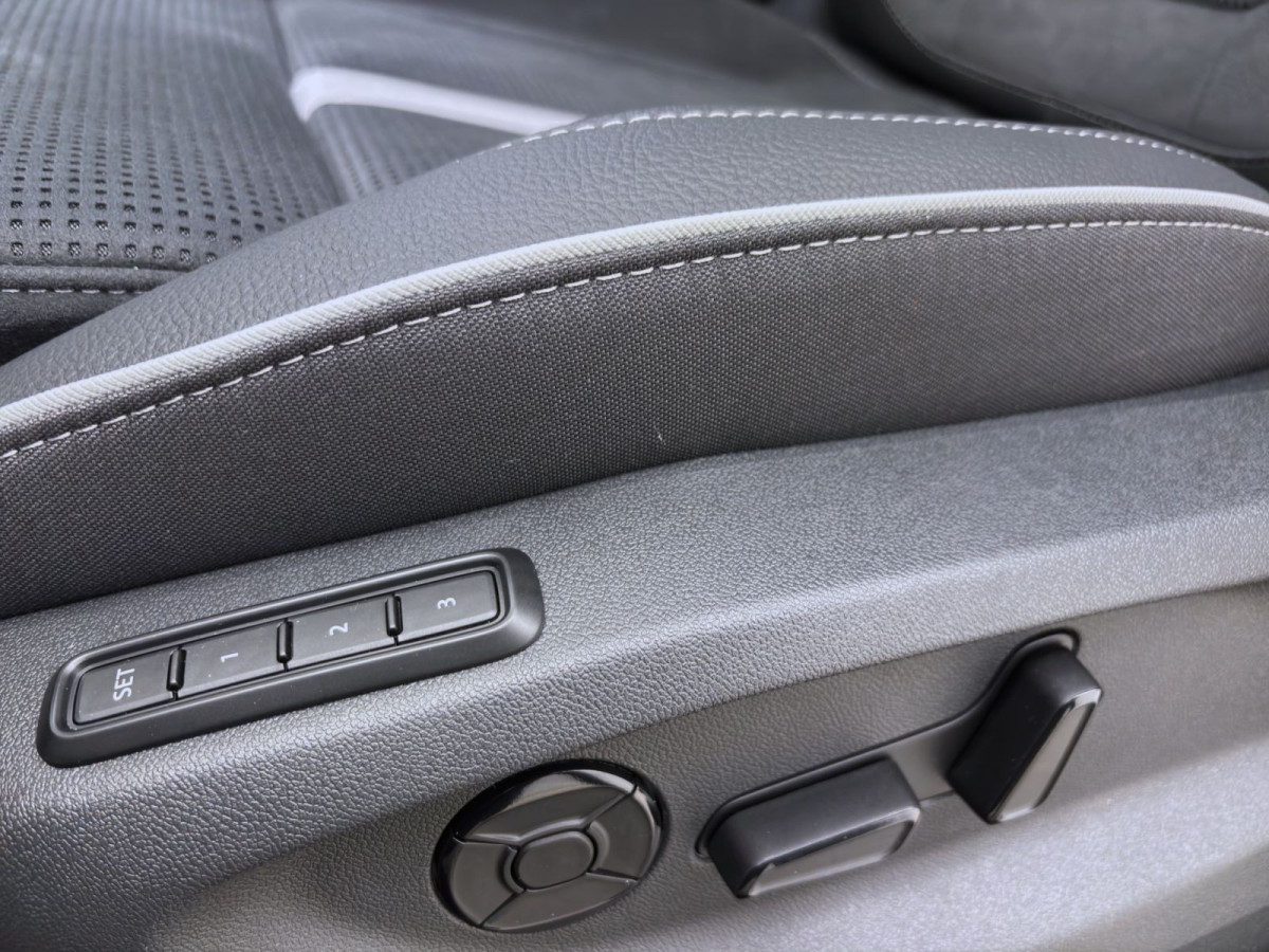 Thumb 17: Škoda KODIAQ iV SPORTLINE AHK NAV+ ASSISTENZ+ KOMFORT+ HEAD-UP360°