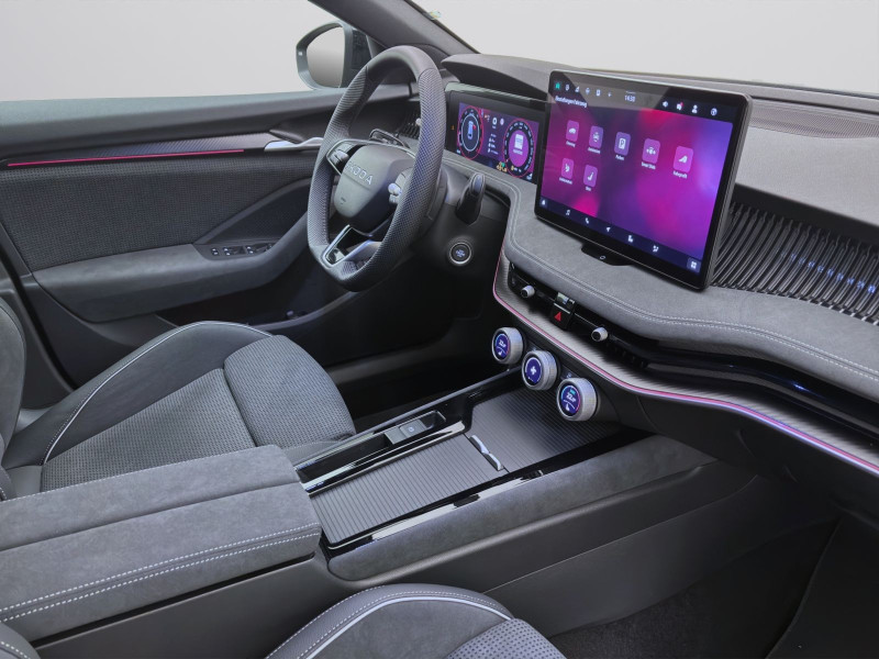 Bild 16: Škoda SUPERB COMBI SPORTLINE 4X4 NAV KAM pACC DCC+ 19" MATRIX SIDE-ASSIST