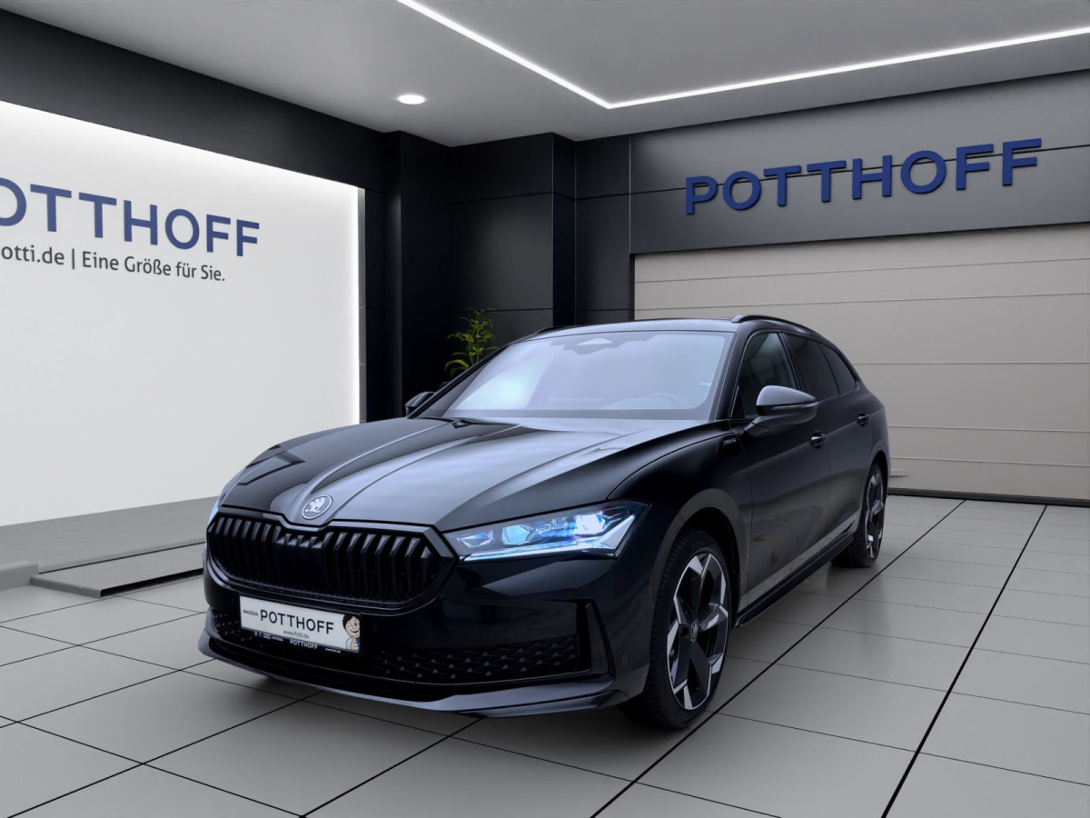 Thumb 0: Škoda SUPERB COMBI SPORTLINE 4X4 NAV KAM pACC DCC+ 19" MATRIX SIDE-ASSIST
