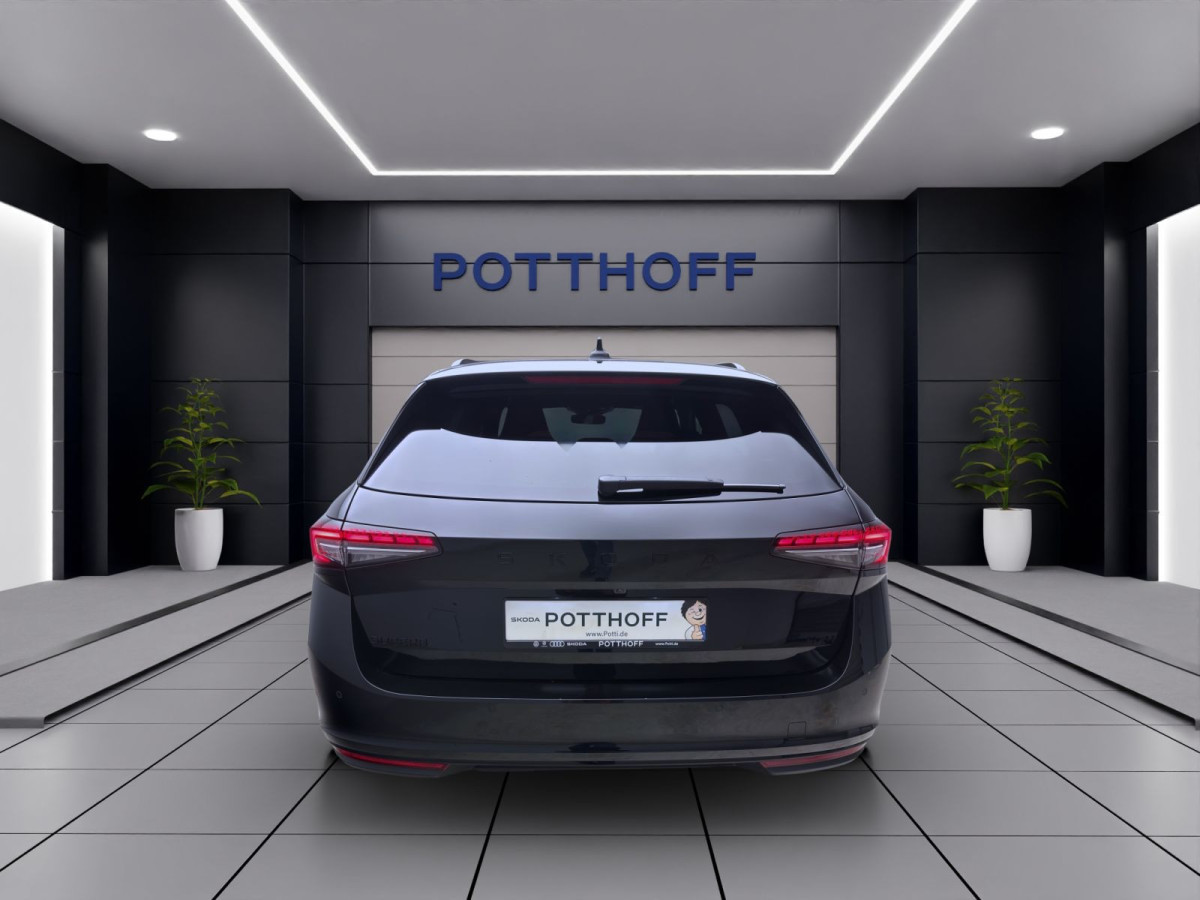 Thumb 2: Škoda SUPERB COMBI SPORTLINE 4X4 NAV KAM pACC DCC+ 19" MATRIX SIDE-ASSIST