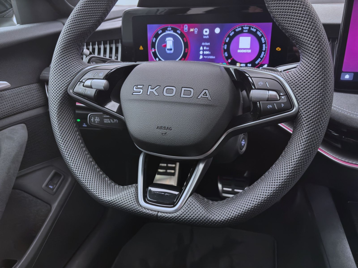 Thumb 11: Škoda SUPERB COMBI SPORTLINE 4X4 NAV KAM pACC DCC+ 19" MATRIX SIDE-ASSIST
