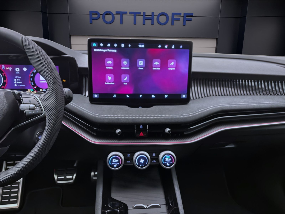 Thumb 13: Škoda SUPERB COMBI SPORTLINE 4X4 NAV KAM pACC DCC+ 19" MATRIX SIDE-ASSIST