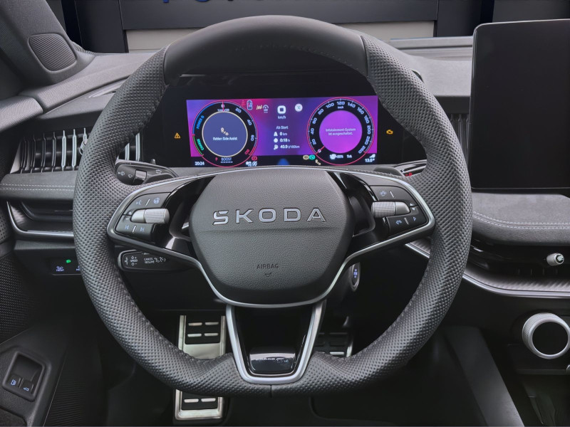 Bild 10: Škoda SUPERB COMBI iV SPORTLINE NAV KAM DCC 19" MATRIX SPURWECHSEL