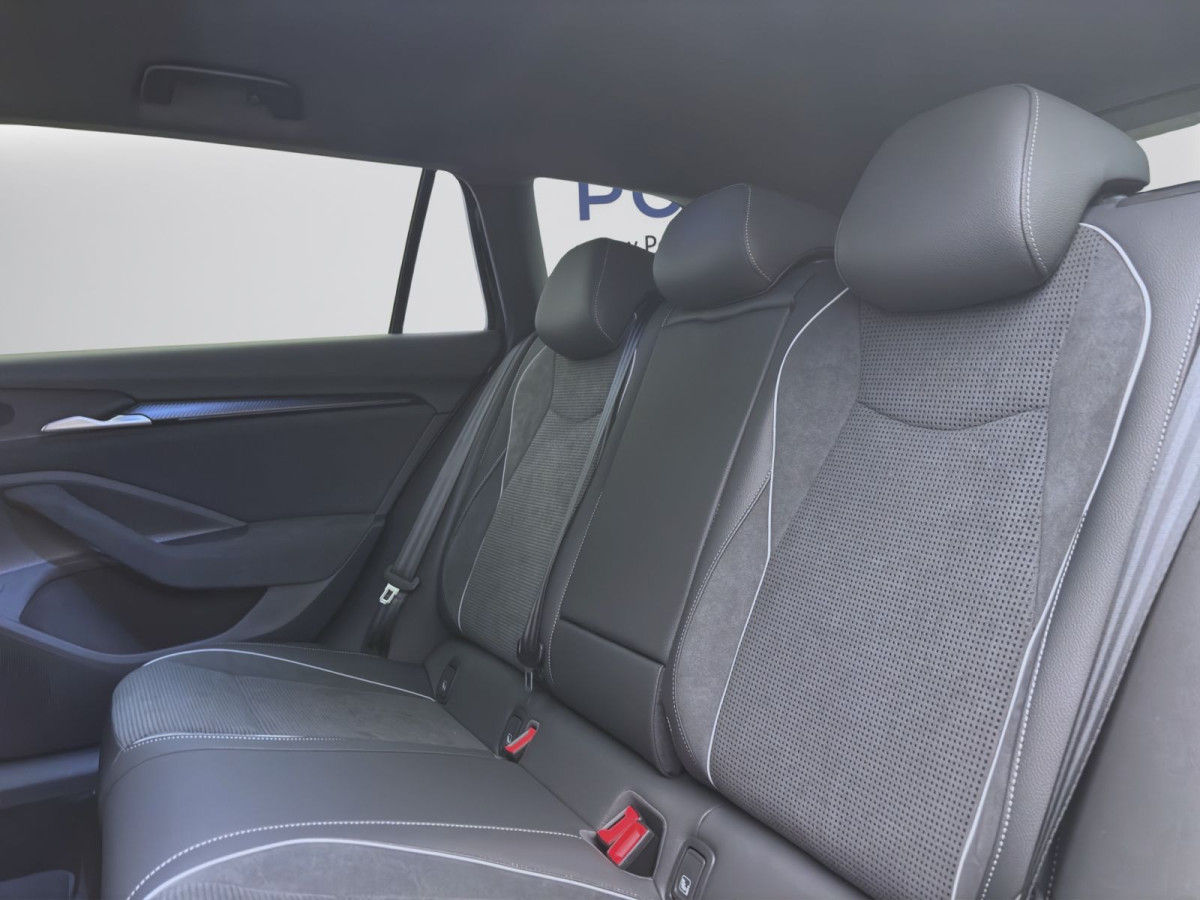 Thumb 14: Škoda SUPERB COMBI iV SPORTLINE NAV KAM DCC 19" MATRIX SPURWECHSEL