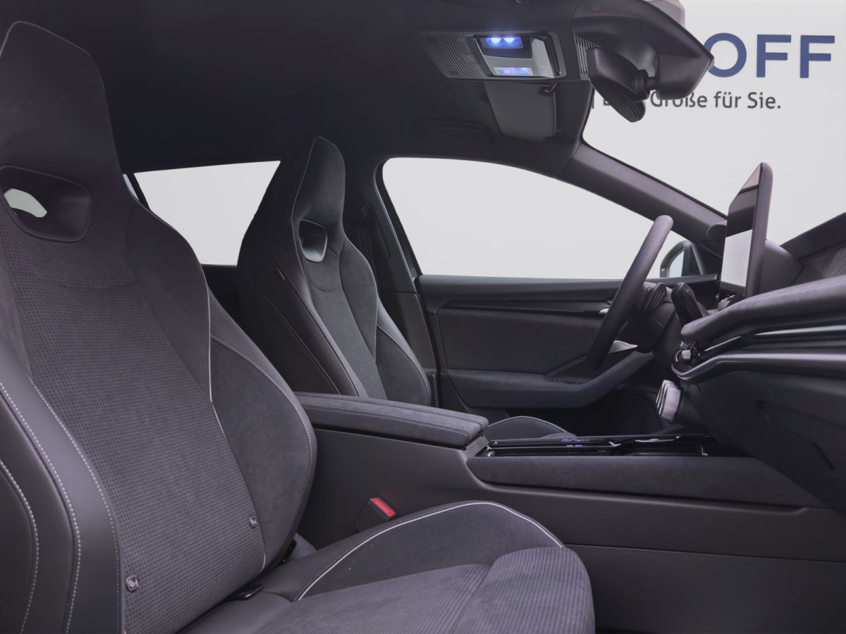 Thumb 15: Škoda SUPERB COMBI iV SPORTLINE NAV KAM DCC 19" MATRIX SPURWECHSEL