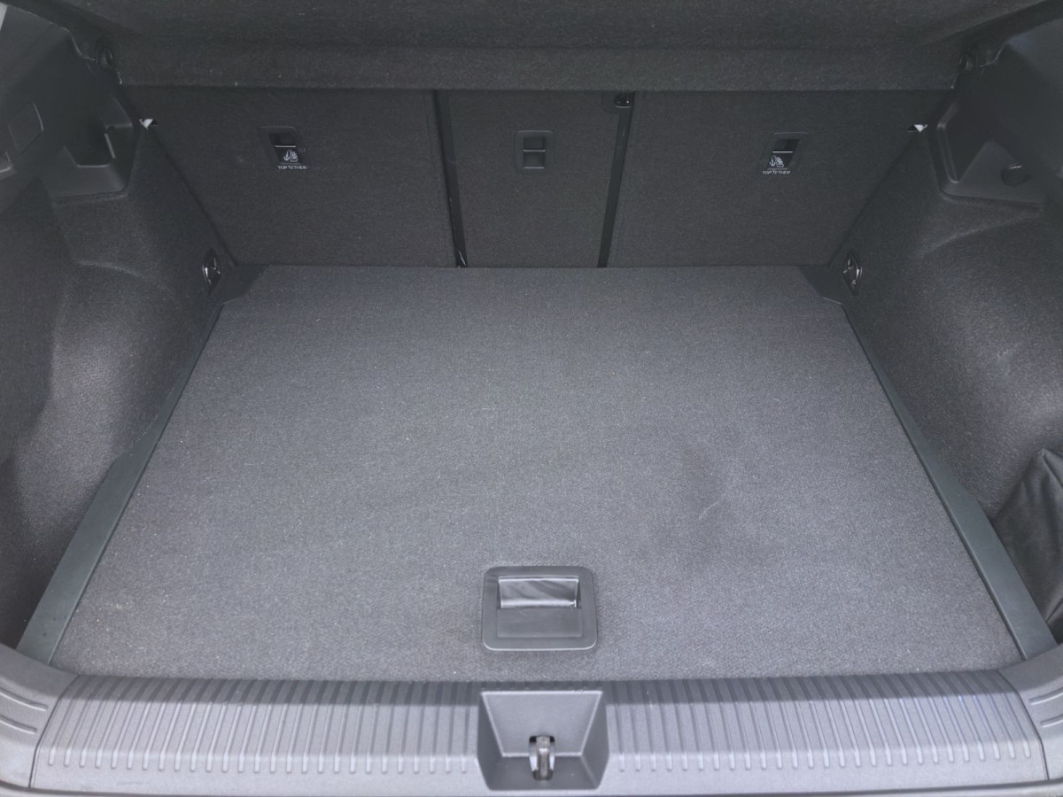 Thumb 3: Volkswagen T-Roc 1.5 eTSI DSG LIFE NAVI KLIMA KAMERA SHZG