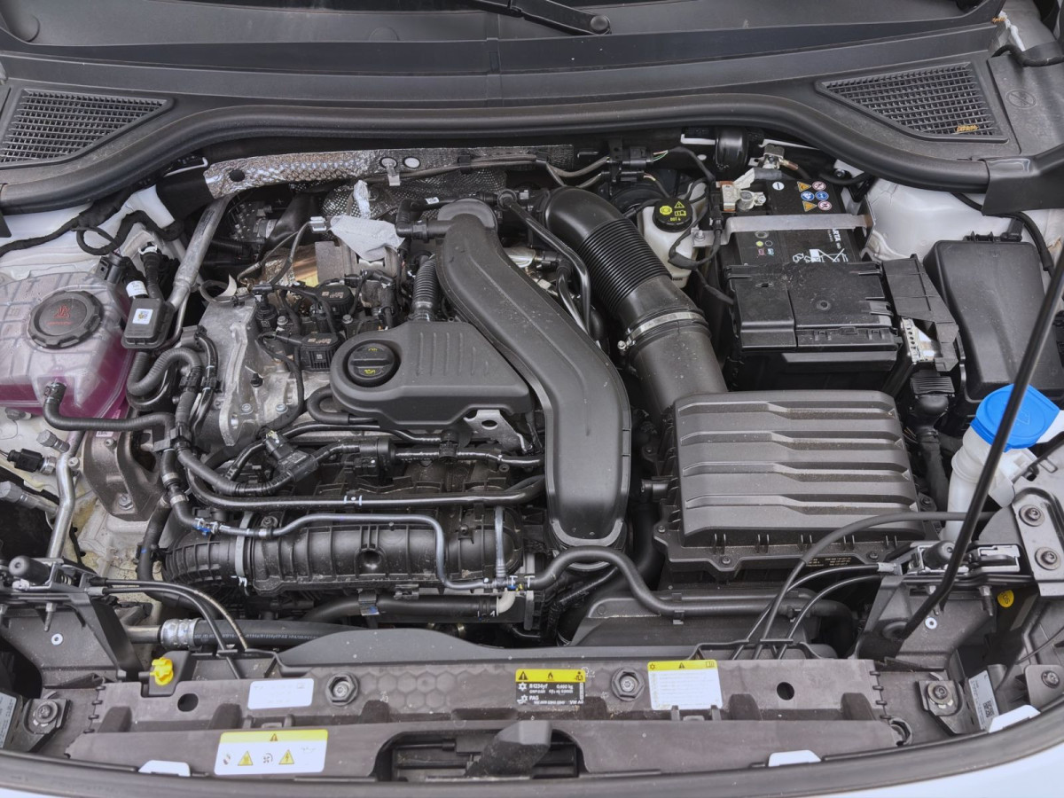 Thumb 16: Volkswagen T-Roc 1.5 eTSI DSG LIFE NAVI KLIMA KAMERA SHZG