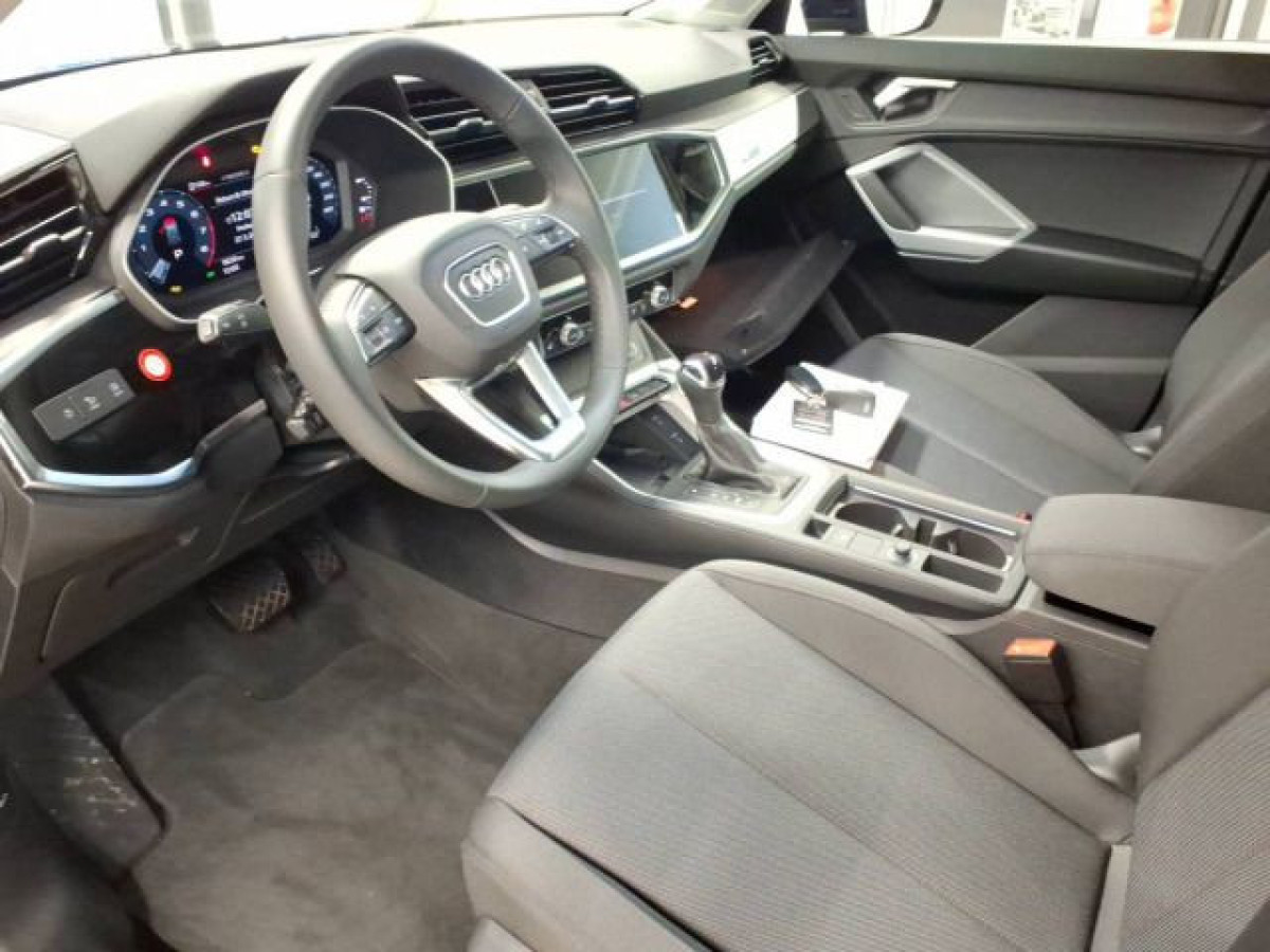 Thumb 2: Audi Q3 35 TFSI ADVANCED LM18 AHK NAVI eKLAPPE SHZG