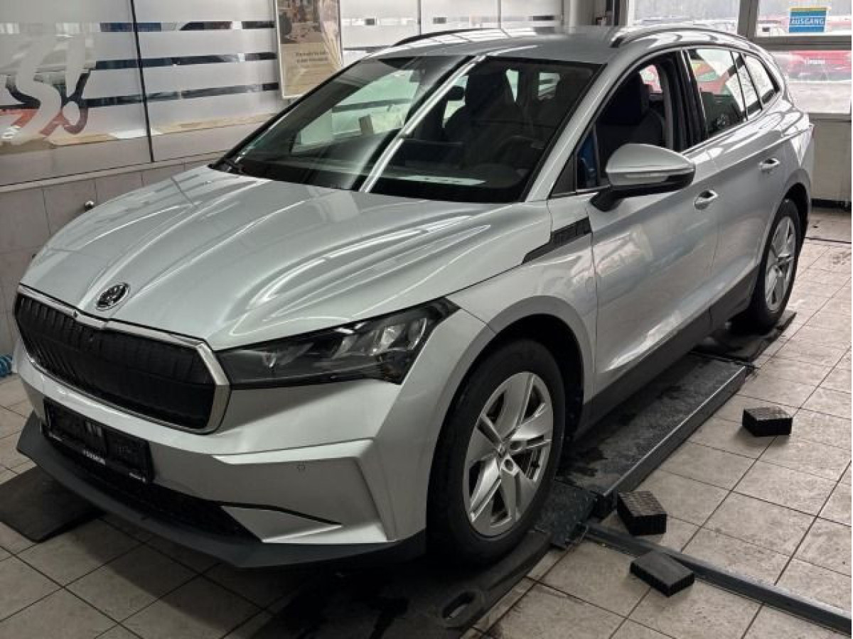 Thumb 0: Škoda Enyaq 50 iV LOFT NAVI KAMERA PDC LED LM19