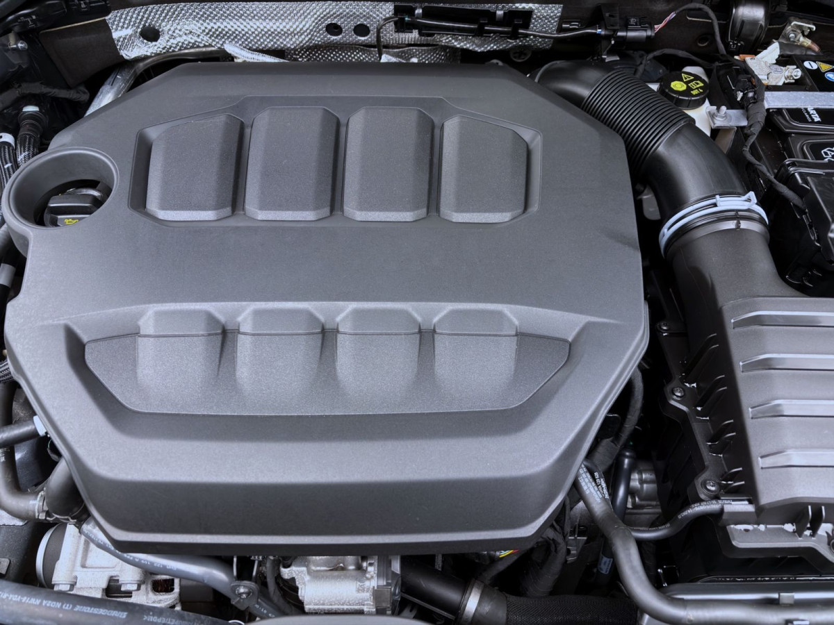 Thumb 17: Volkswagen Golf GTI STDHZG NAVI KAMERA KLIMA