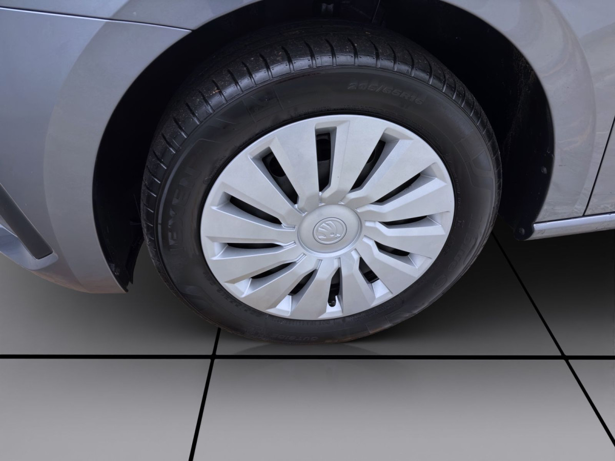 Thumb 7: Škoda Scala 1.0 TSI DSG ESSENCE SITZHZG PDC LED KLIMA