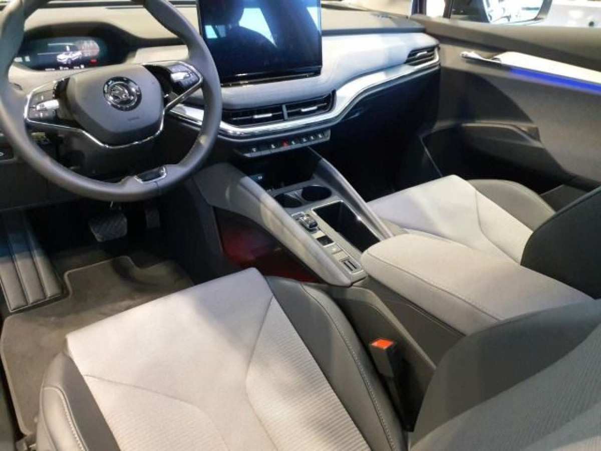Thumb 2: Škoda Enyaq 50 iV LOFT NAVI KAMERA KLIMA PDC