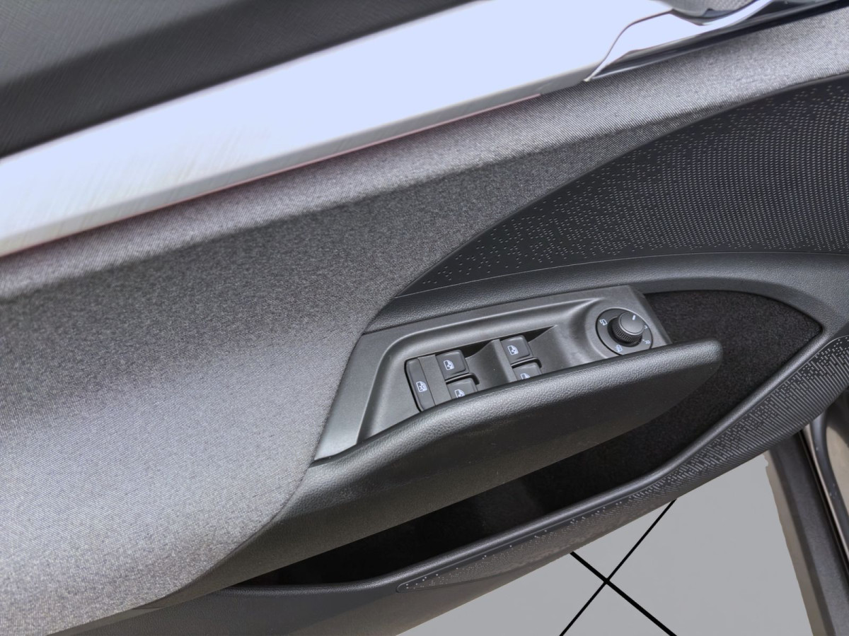 Thumb 9: Škoda Enyaq 50 iV LOFT NAVI KAMERA PDC LED