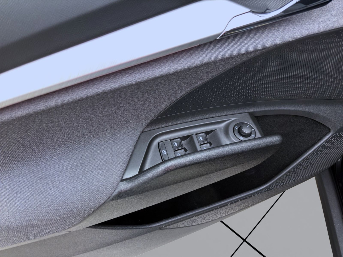 Thumb 9: Škoda Enyaq 50 iV LOFT PANO NAVI KAMERA PDC LED