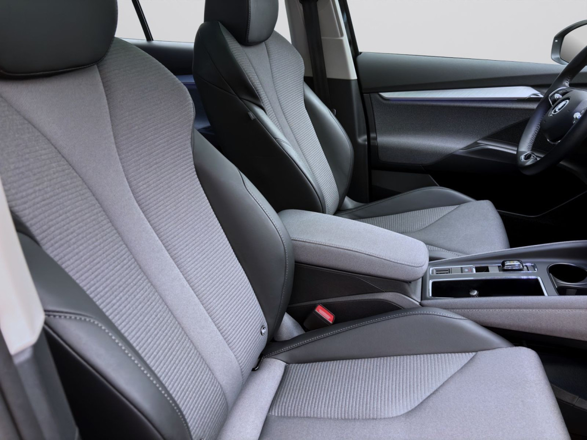 Thumb 15: Škoda Enyaq 50 iV LOFT PANO NAVI KAMERA PDC LED