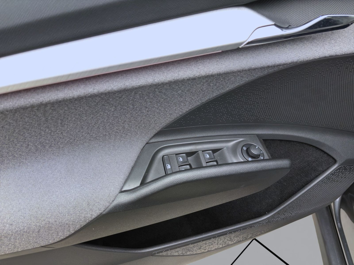 Thumb 9: Škoda Enyaq 50 iV LOFT NAVI KAMERA PDC LED