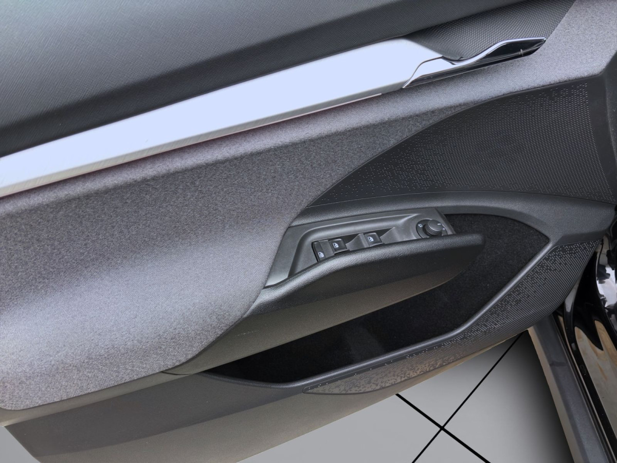 Thumb 9: Škoda Enyaq 50 iV LOFT NAVI KAMERA PDC LED