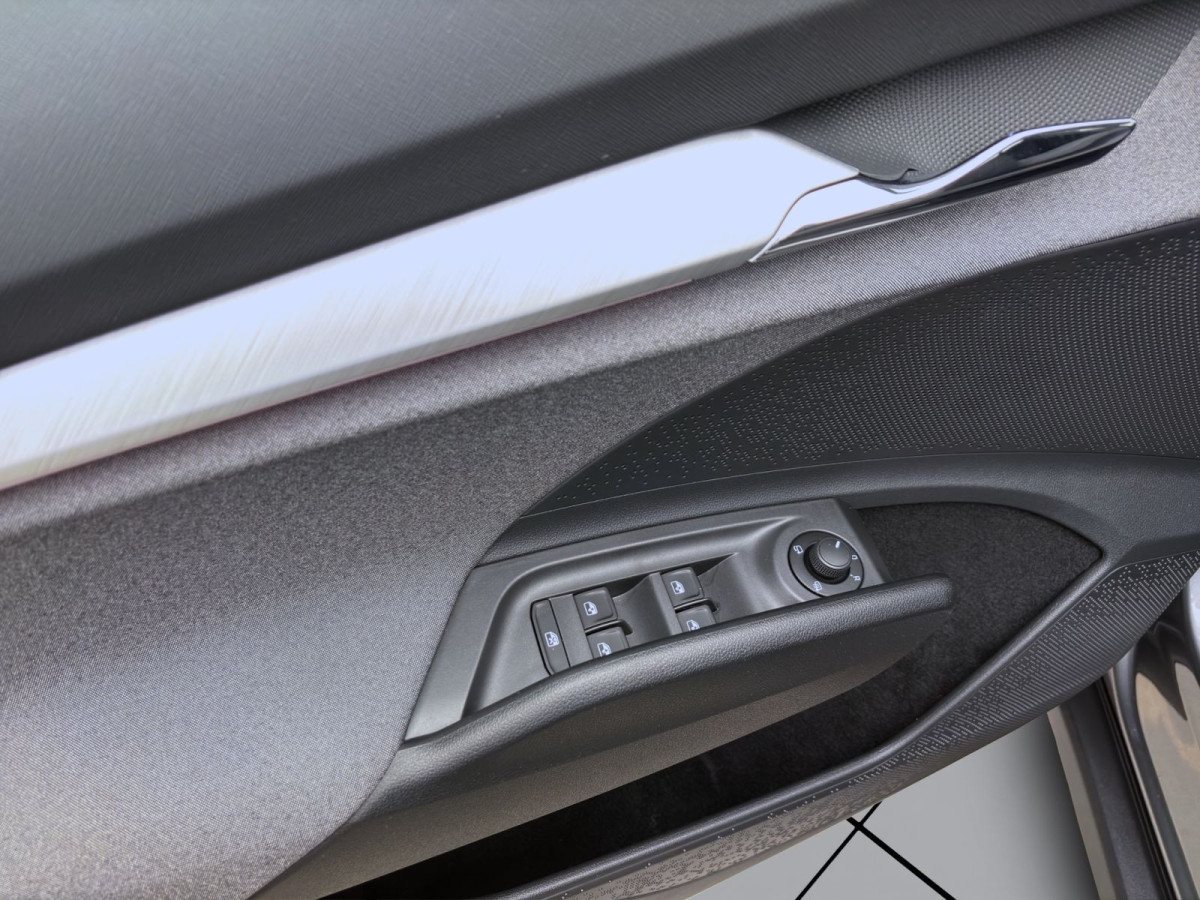 Thumb 9: Škoda Enyaq 50 iV LOFT NAVI KAMERA PDC LED