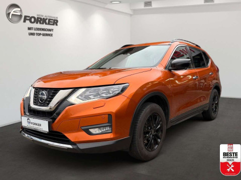 Automodell: X-Trail in der Farbe orange