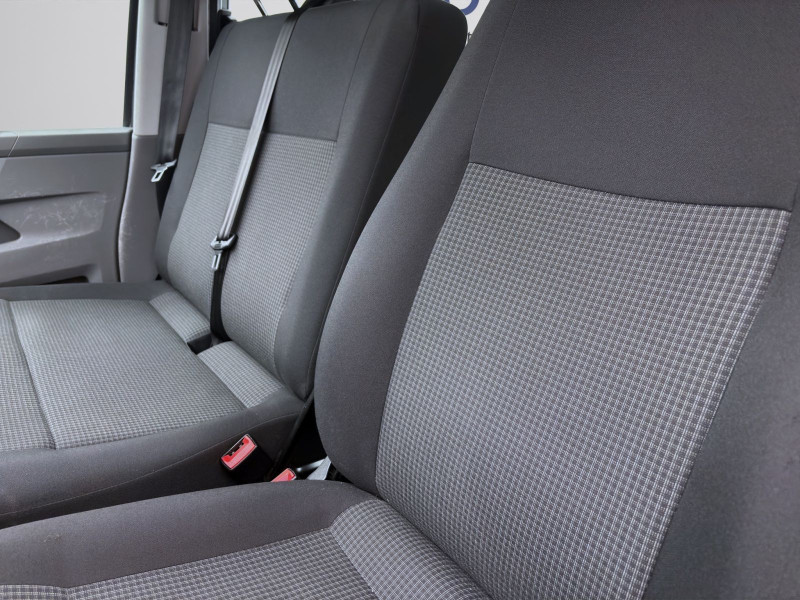 Bild 8: Volkswagen T6.1 Kombi 2.0 TDI AHK PDC KLIMA DAB+