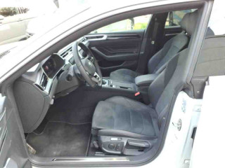 Fahrzeugbild eines Volkswagen Arteon Shooting Brake in weiß.