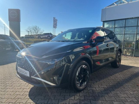 Automodell: Qashqai in der Farbe schwarz