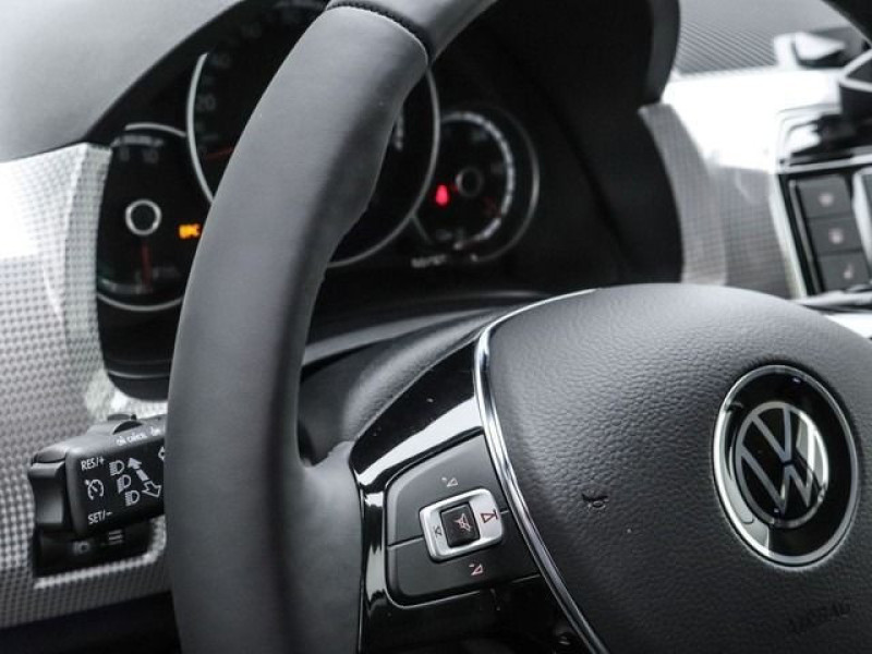 Bild 12: Volkswagen e-up! EDITION KAMERA SITZHZG KLIMA PDC