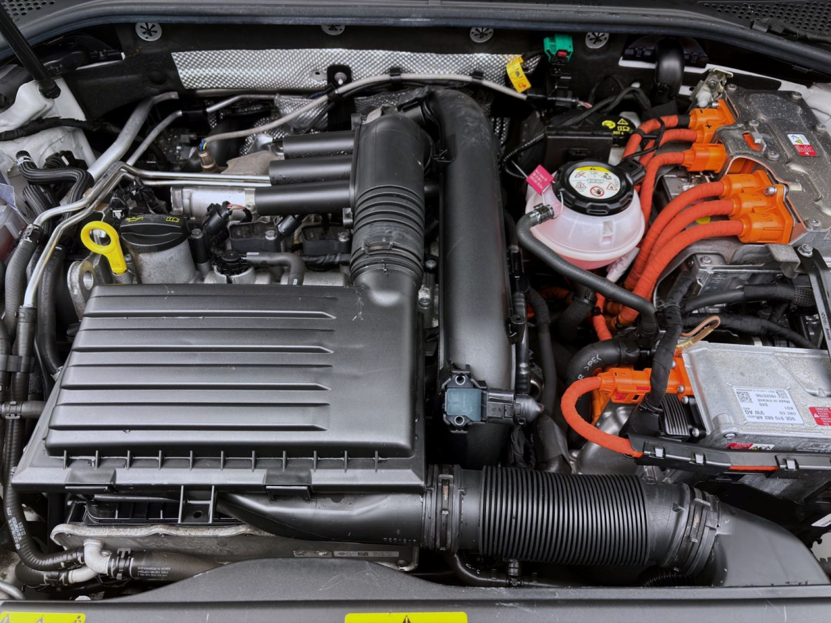 Thumb 17: Volkswagen Passat Variant 1.4 TSI eHybrid DSG GTE NAVI KAMERA SITZHZG LED